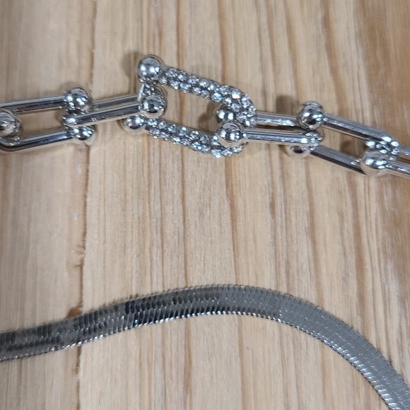 🩶🩶NEW🩶🩶 GORGEOUS!! 2PC Chain Link and Herringbone CZ Bracelet Set in SILVER - Picture 9 of 14